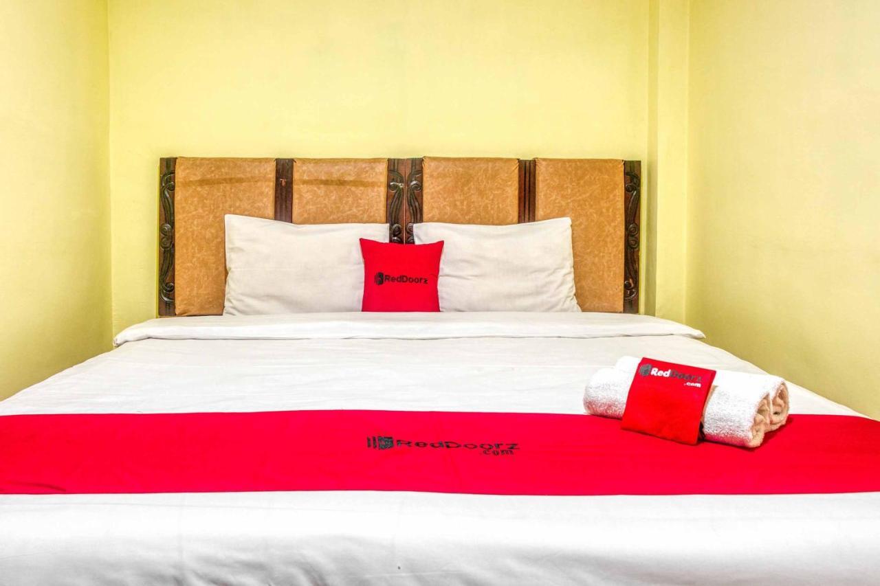 Reddoorz @ Jalan Kapten Muslim Medan Kültér fotó